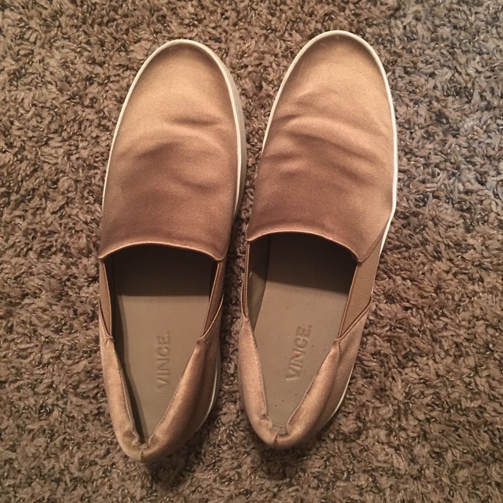 Vince Camuto platform shoes- Gold sz 8